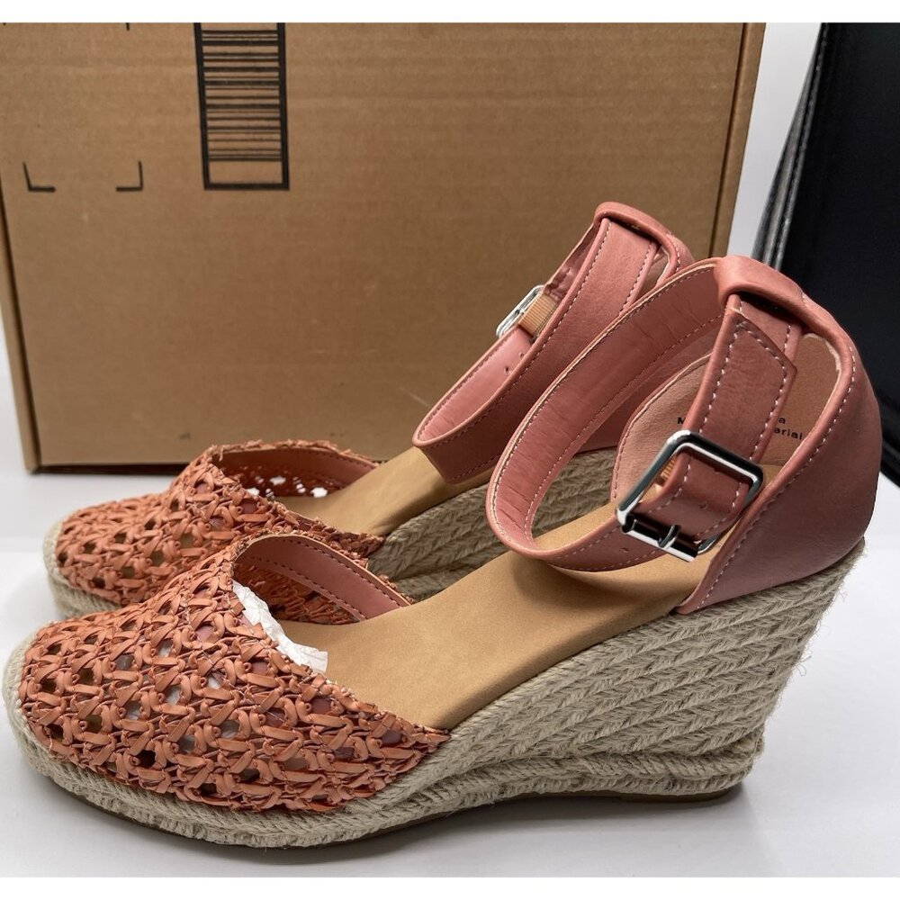 Journee Collection Sierra‎ Wedge Sandals Size 8.5 Pink Espadrille Ankle Strap